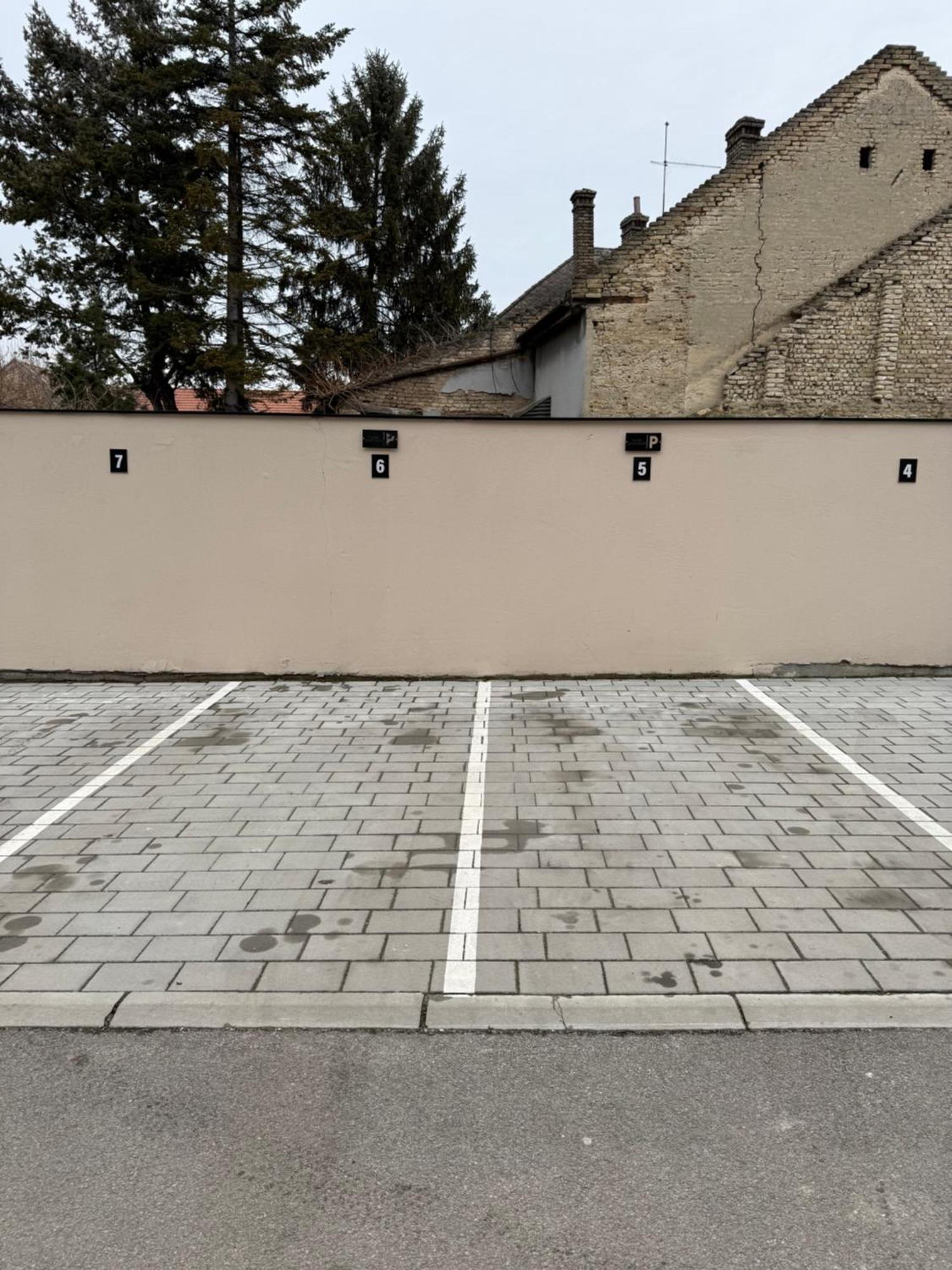 Crown Apartment Subotica Zewnętrze zdjęcie